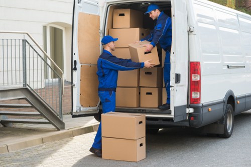 Furniture and box loading for an Edgware relocation
