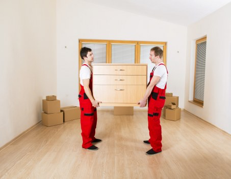 Local Edgware moving service preparing for transport